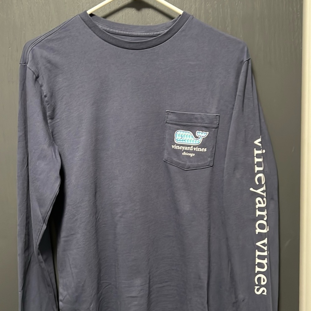 Vineyard Vines Chicago Long Sleeve Tee